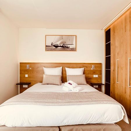 Le Nautica Hotel Перос-Гирек Екстериор снимка