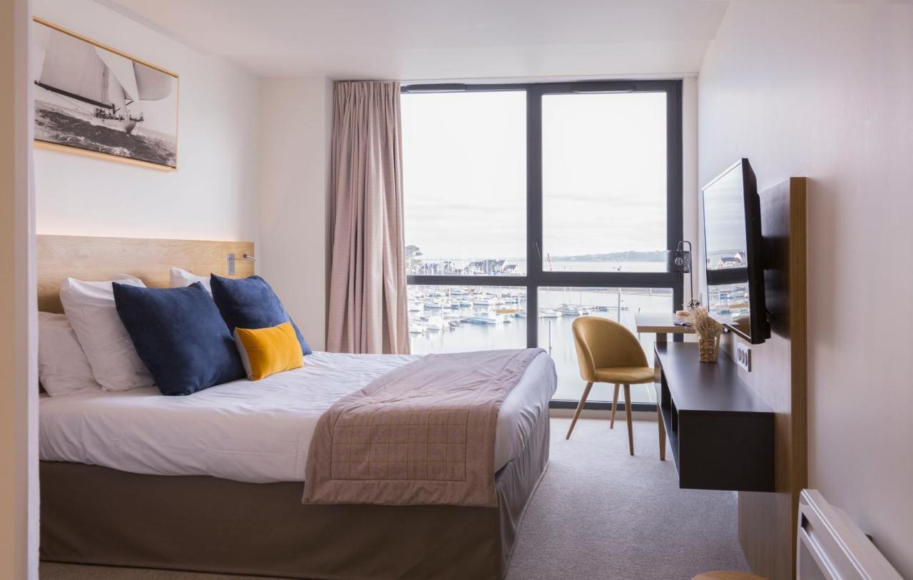 Le Nautica Hotel Перос-Гирек Екстериор снимка