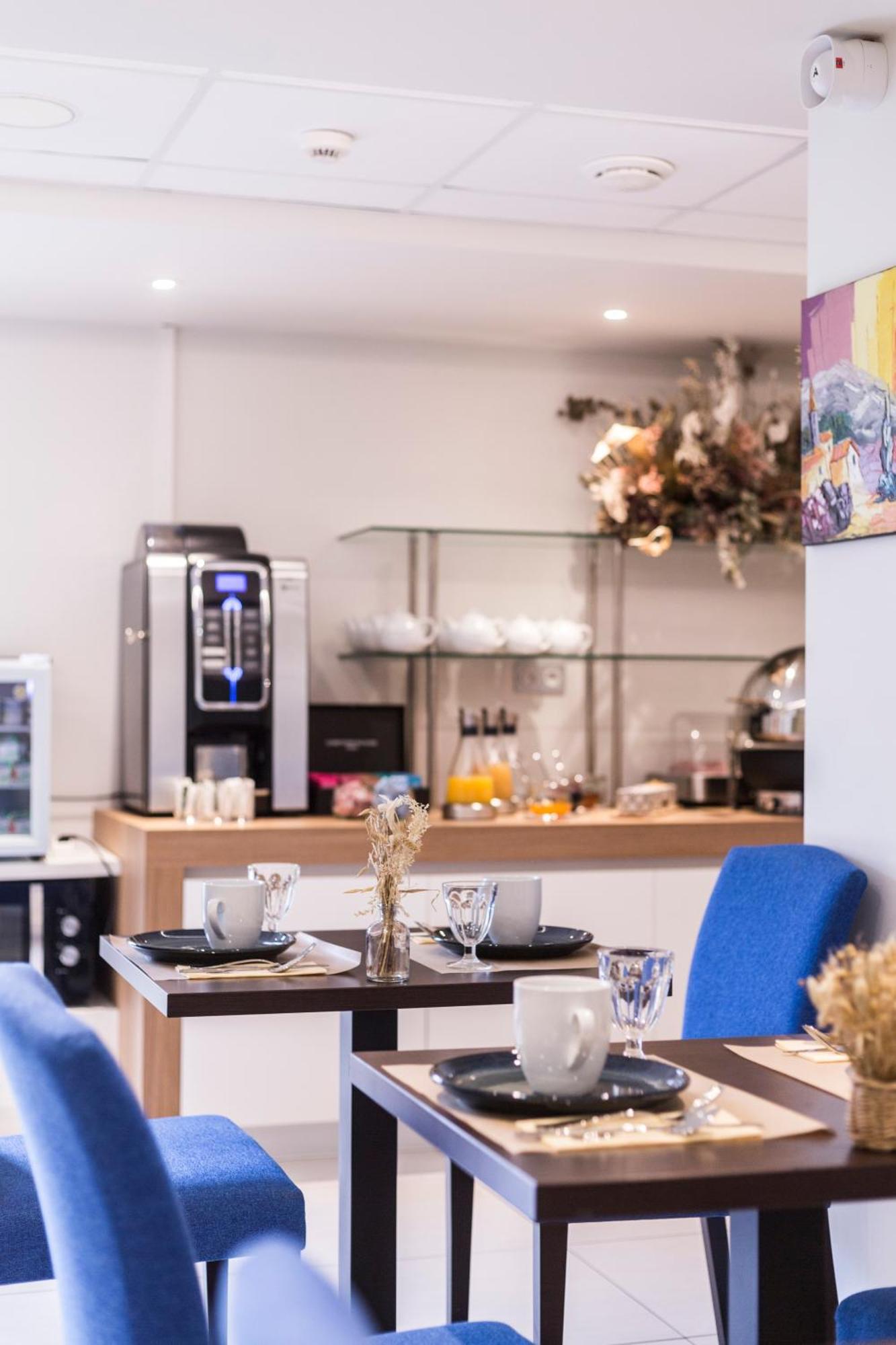 Le Nautica Hotel Перос-Гирек Екстериор снимка